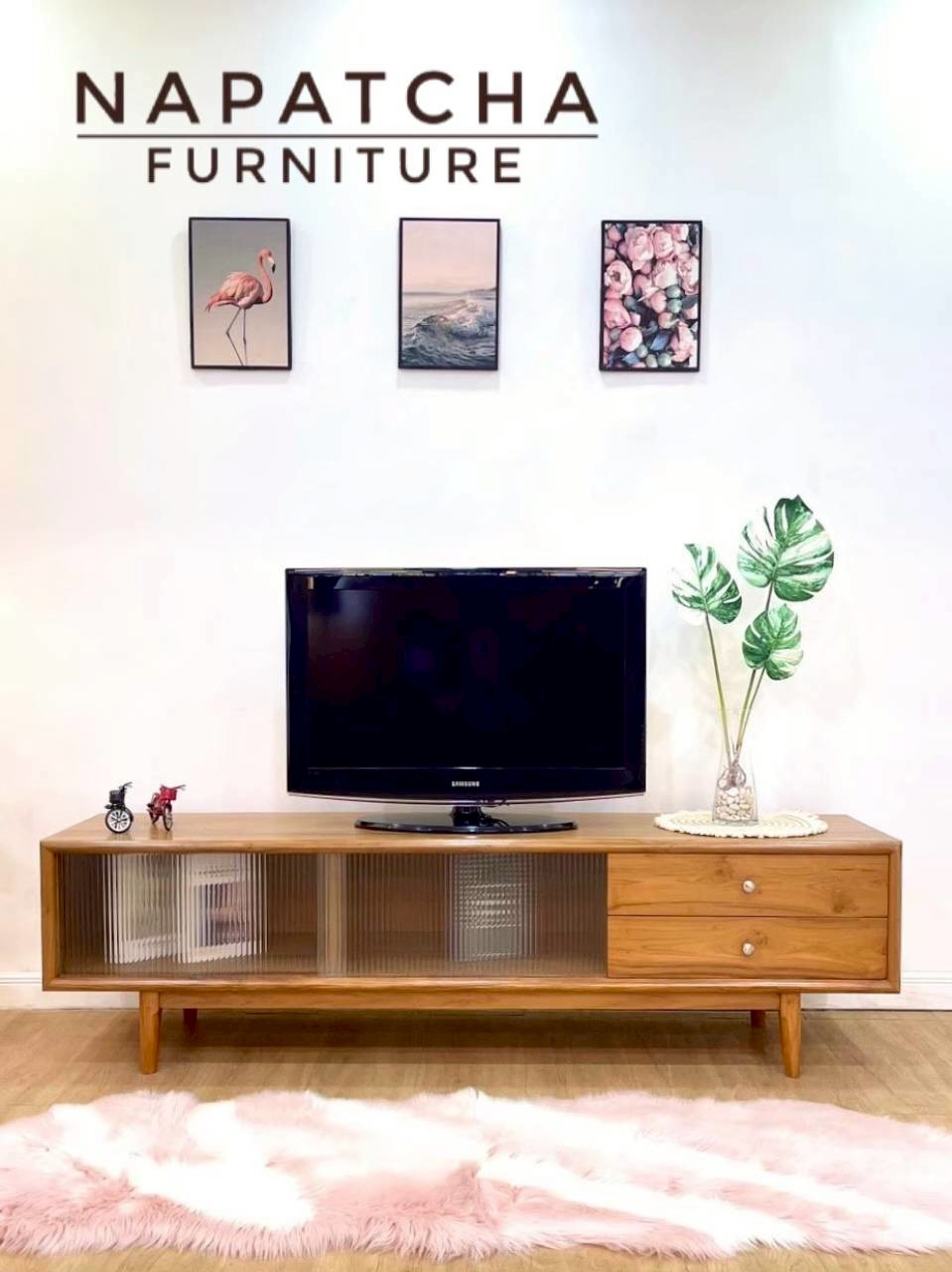 ตู้วางทีวีไม้สักแท้ NAPATCHA FURNITURE รุ่นลูกฟูกกระจก ไม้สักแท้ ขนาด 180X45X50 ซม. สีไม้สักธรรมชาติ_1